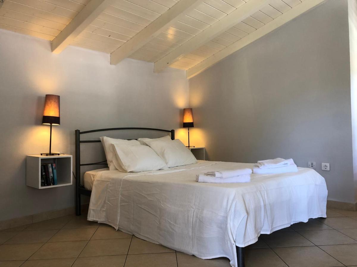 Sofita Studio Apartment Gaios Ngoại thất bức ảnh