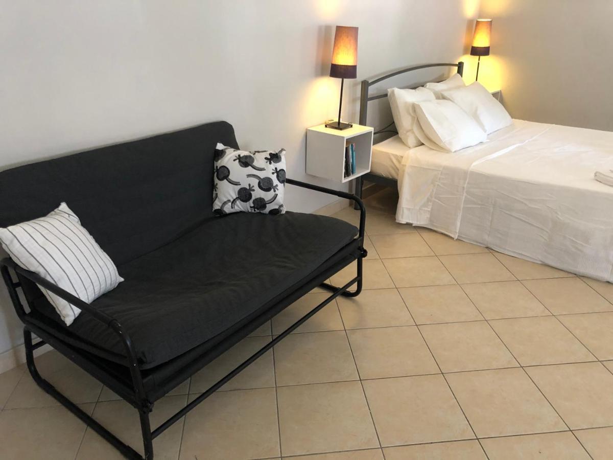 Sofita Studio Apartment Gaios Ngoại thất bức ảnh